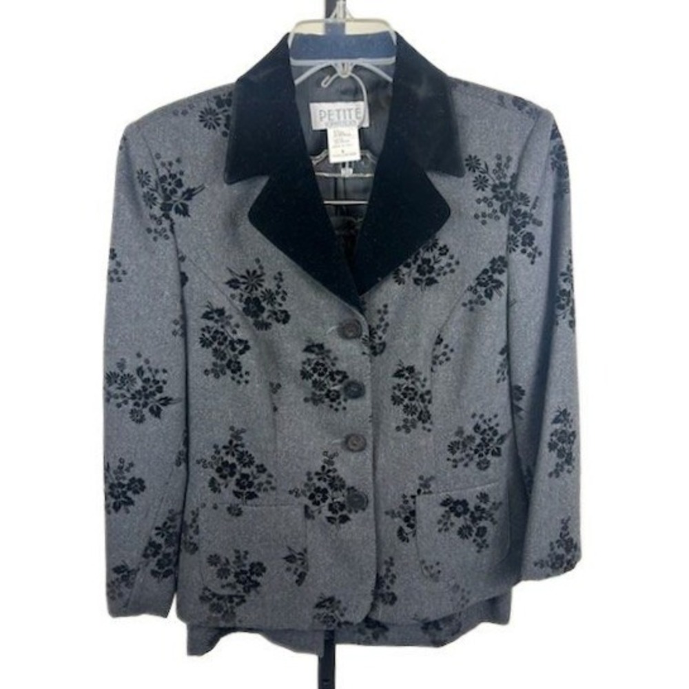 Vintage Petite Sophisticate Black Floral Velvet Collar Blazer Skirt Suit Size 8P